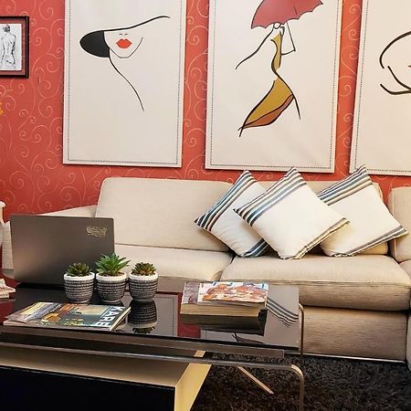 Spacious Family-Friendly Apartment In The Heart Of Bllok Tirana Buitenkant foto