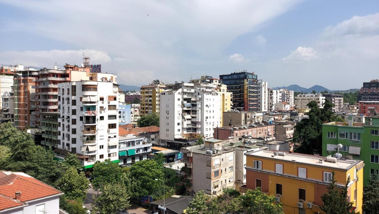 Spacious Family-Friendly Apartment In The Heart Of Bllok Tirana Buitenkant foto